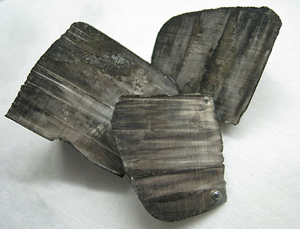 Alkali metal lithiun, photo: zentrader.ca