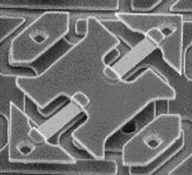 DMD-Spiegel unter dem Mikroskop, Foto: Texas Instruments