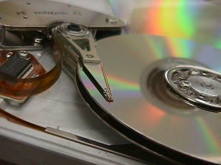 Read/write head of a hard disk, Photo: TFH Berlin