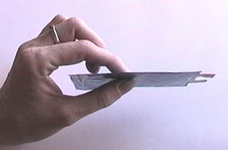 Ultra dünner Lithium-Polymer-Akku für Smartcards und mobile Kleingeräte, Foto: evworld.com